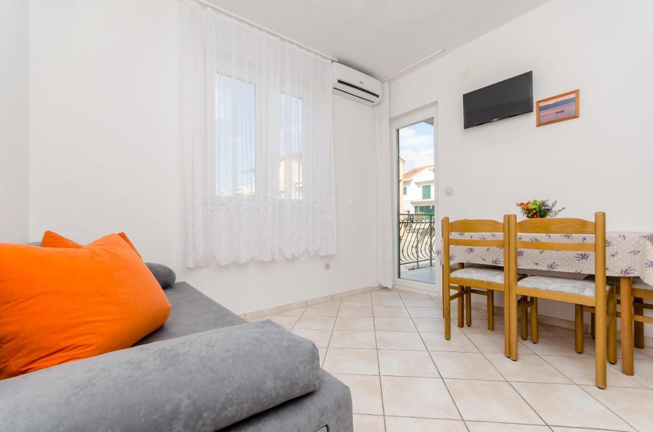 Apartments Mate Трогир Екстериор снимка