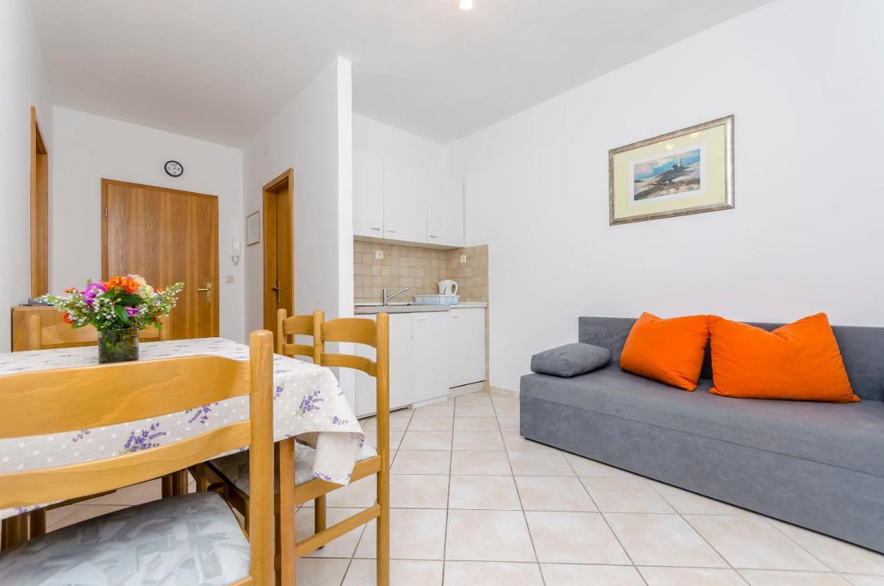 Apartments Mate Трогир Екстериор снимка