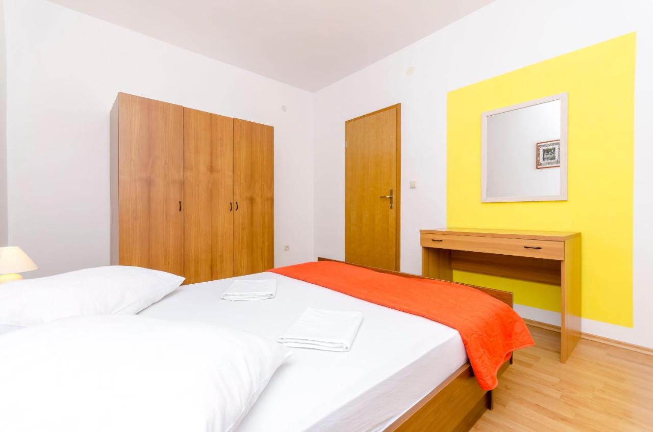 Apartments Mate Трогир Екстериор снимка