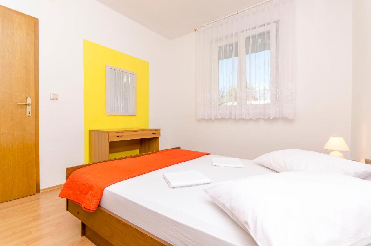 Apartments Mate Трогир Екстериор снимка