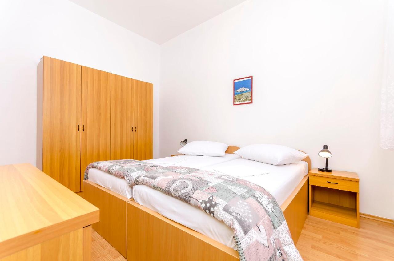 Apartments Mate Трогир Екстериор снимка