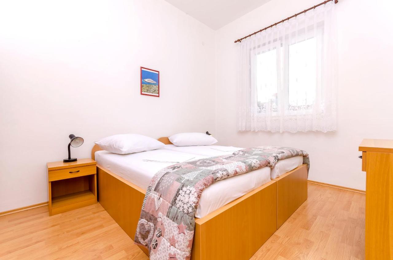 Apartments Mate Трогир Екстериор снимка
