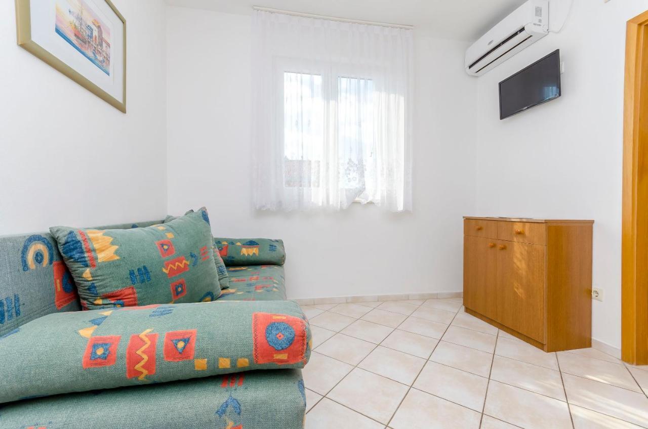 Apartments Mate Трогир Екстериор снимка