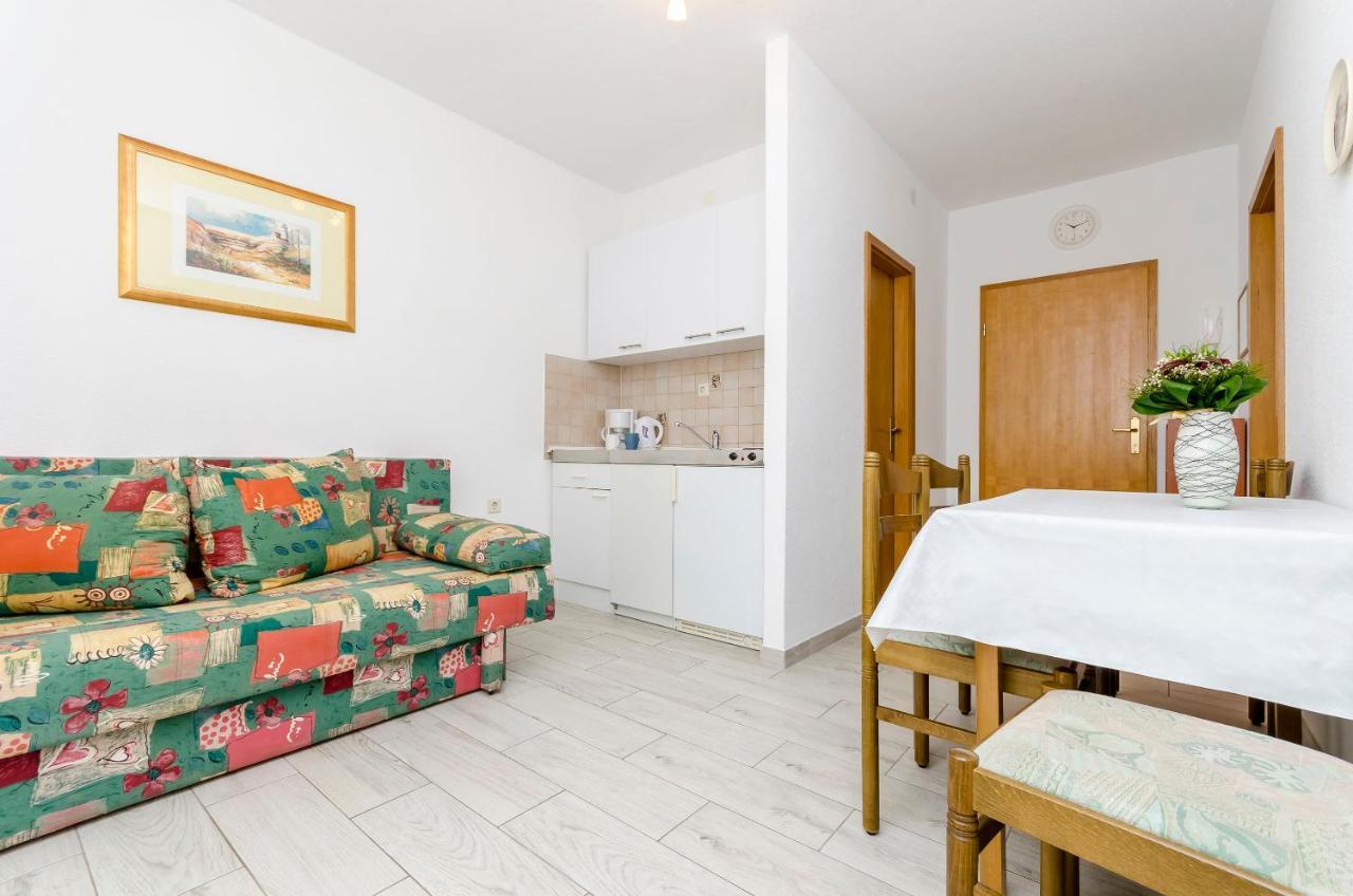 Apartments Mate Трогир Екстериор снимка